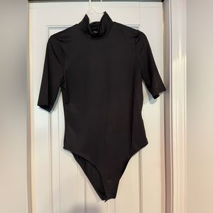 SHEIN half sleeve black bodysuit size L